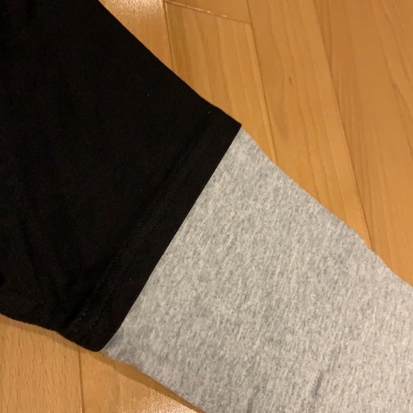 NWT Boys Gymboree Dinosaur Valentine Black/Grey Long Sleeve top - size 12 - Picture 5 of 10